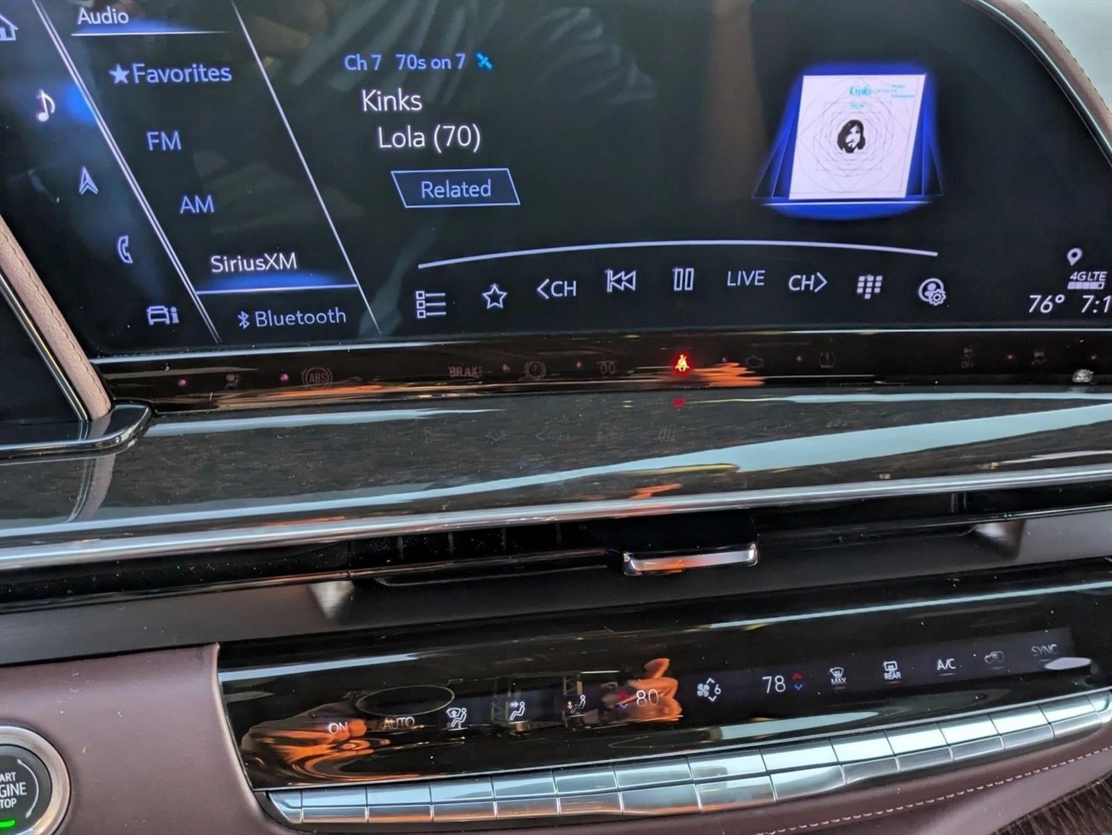 2024 Cadillac Escalade 4WD Sport Platinum