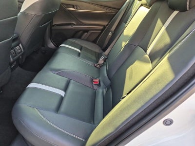 2025 Toyota Camry SE (Natl)