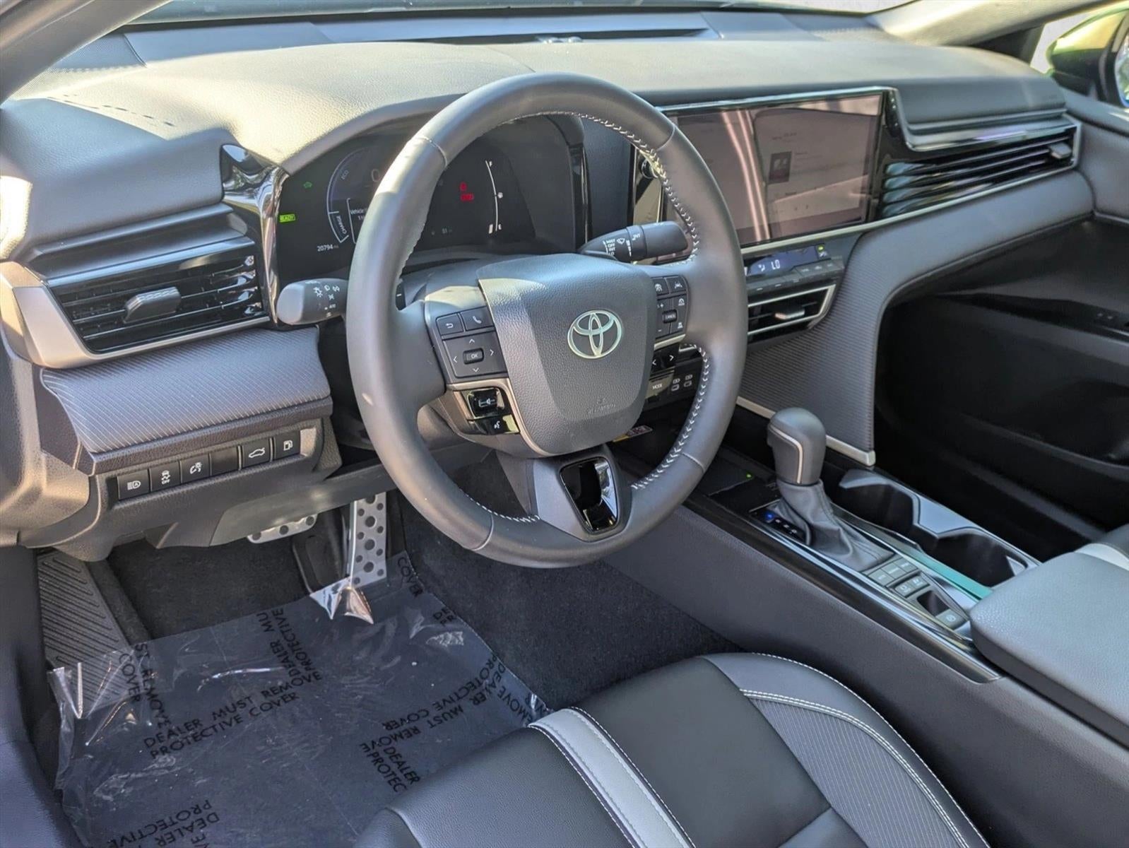 2025 Toyota Camry SE (SE)