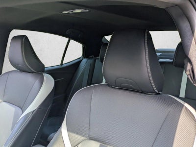2025 Toyota Camry SE (SE)