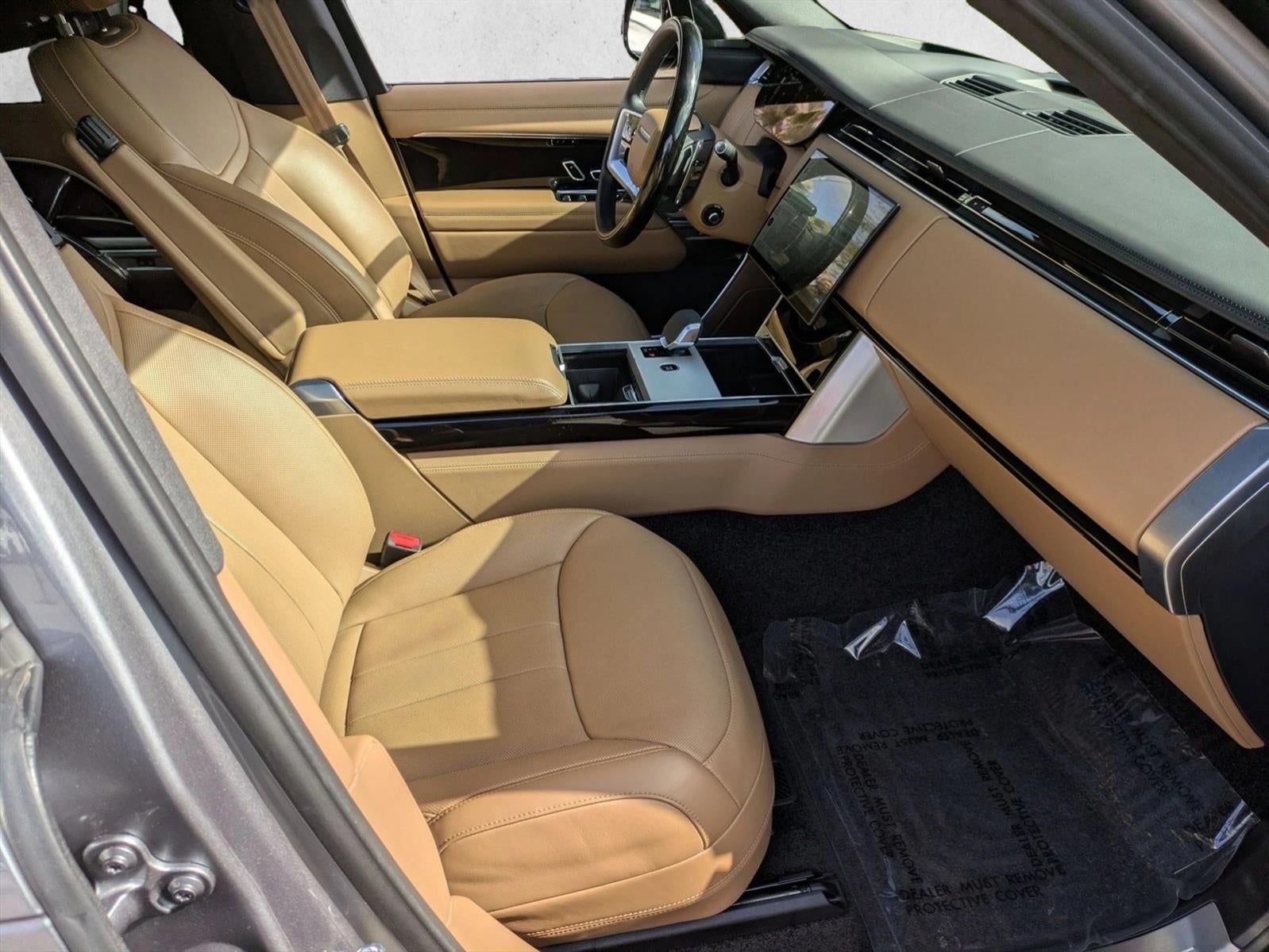 2025 Land Rover Range Rover P530 SE LWB 7 Seat