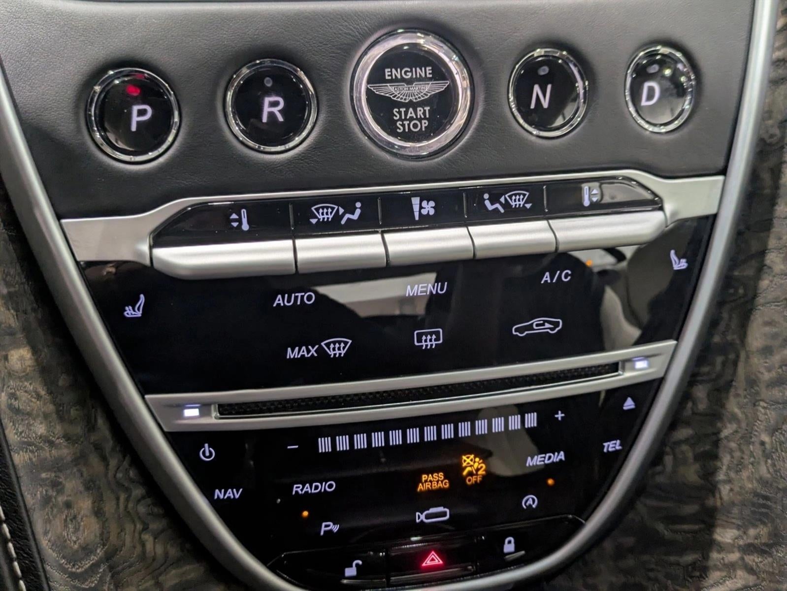 2019 Aston Martin DB11 V8 Coupe