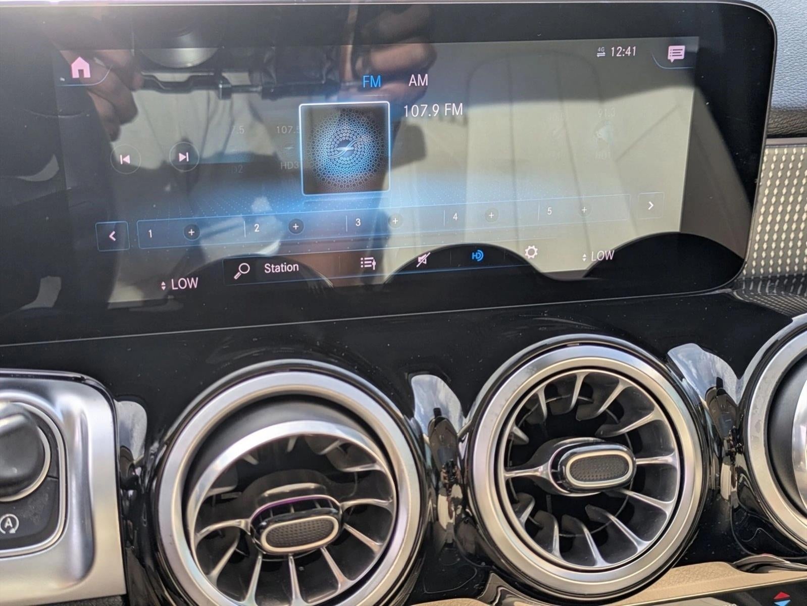 2022 Mercedes-Benz GLB GLB 250 SUV