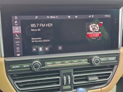 2021 Porsche Macan AWD