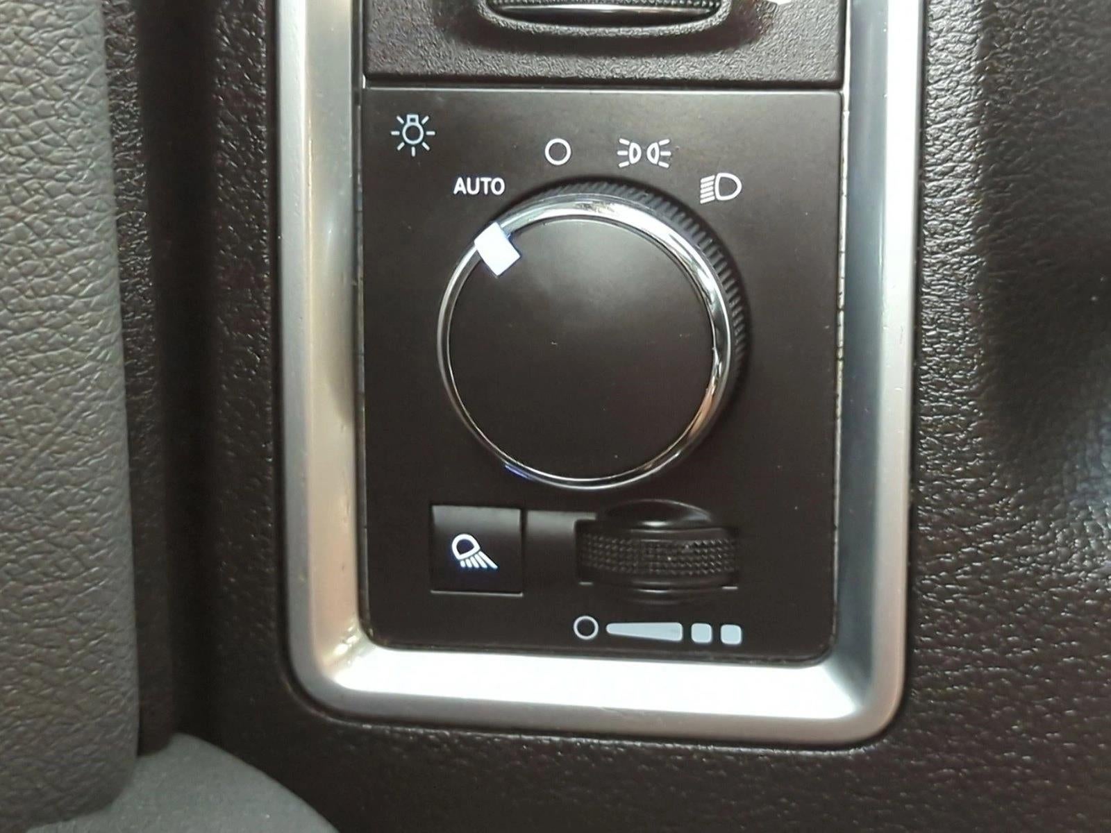 2020 RAM 1500 Classic SLT 4x2 Crew Cab 6'4" Box