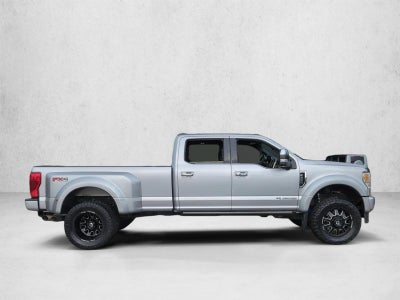 2021 Ford Super Duty F-450 DRW Platinum 4WD Crew Cab 8' Box