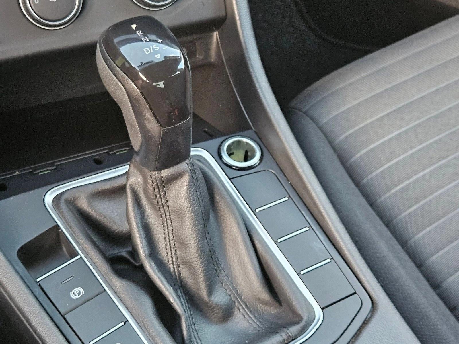 2022 Volkswagen Jetta S Auto