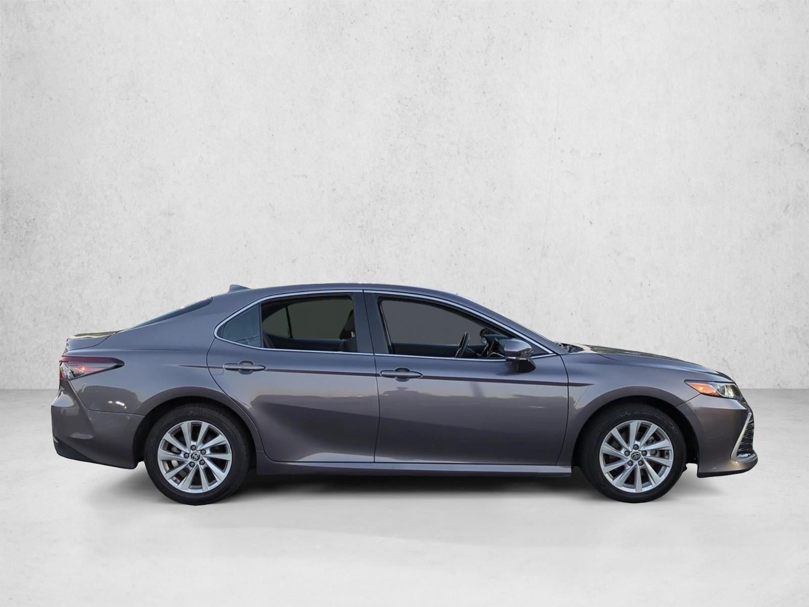 2023 Toyota Camry LE Auto (SE)