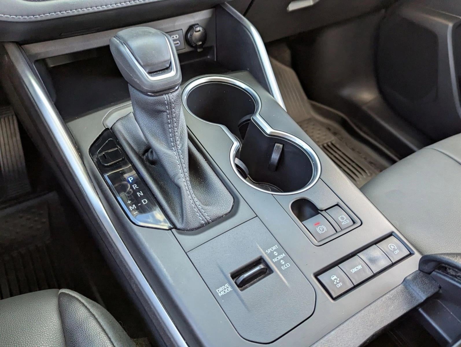 2022 Toyota Highlander XLE FWD (Natl)