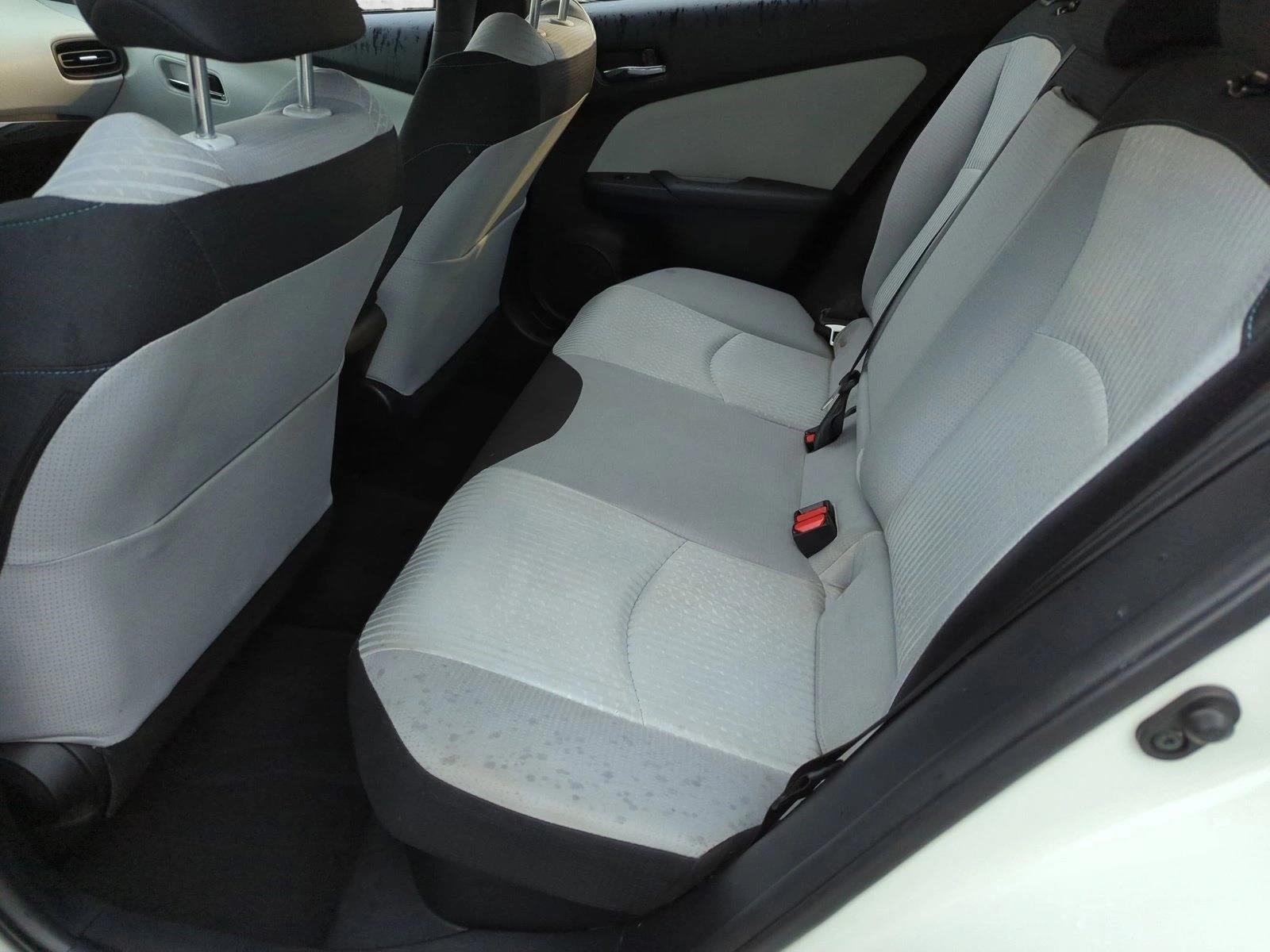 2016 Toyota Prius 5dr HB Two Eco (Natl)