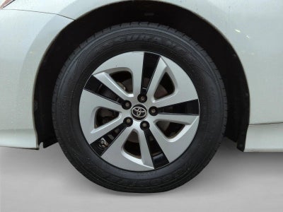 2016 Toyota Prius 5dr HB Two Eco (Natl)