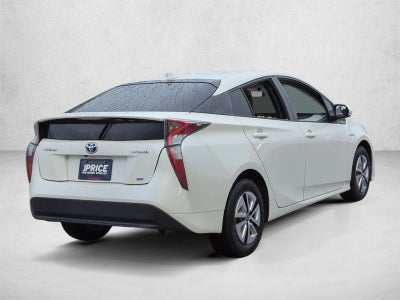 2016 Toyota Prius 5dr HB Two Eco (Natl)