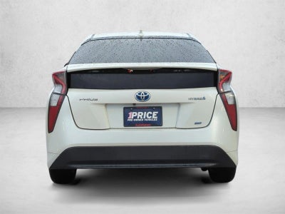 2016 Toyota Prius 5dr HB Two Eco (Natl)