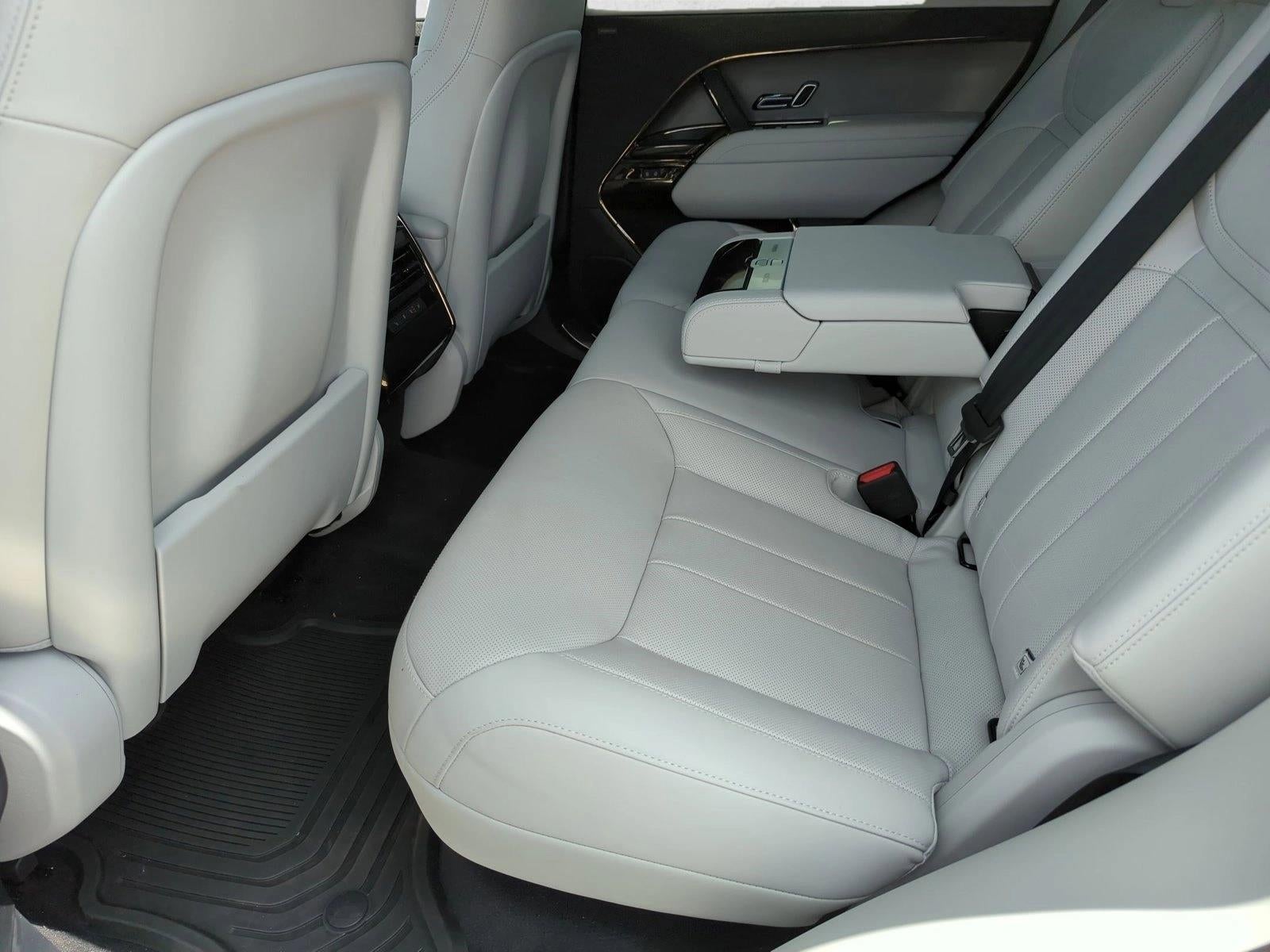 2025 Land Rover Range Rover Sport P360 SE