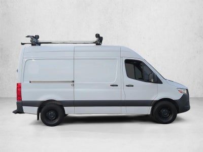 2022 Mercedes-Benz Sprinter Cargo Van 2500 Standard Roof I4 144" RWD