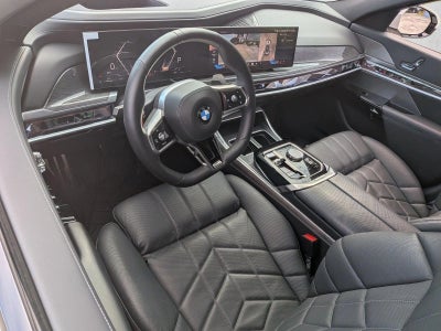 2024 BMW 760i xDrive Sedan