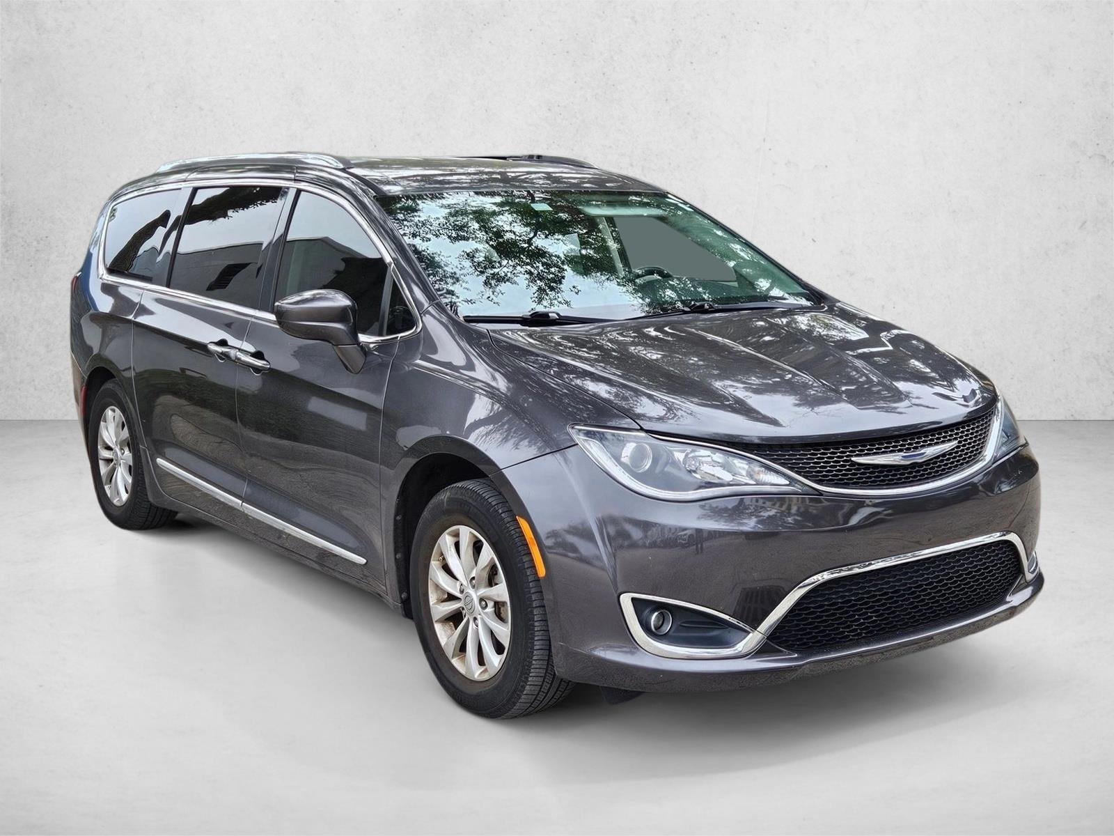 2018 Chrysler Pacifica Touring L FWD