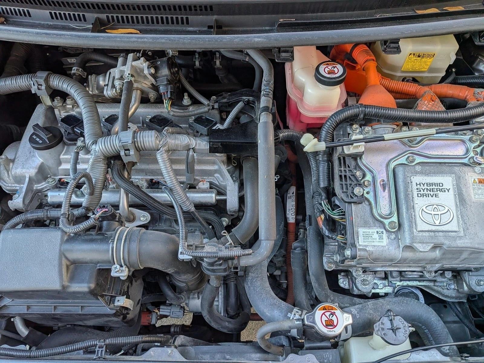 2018 Toyota Prius c Two (GS)