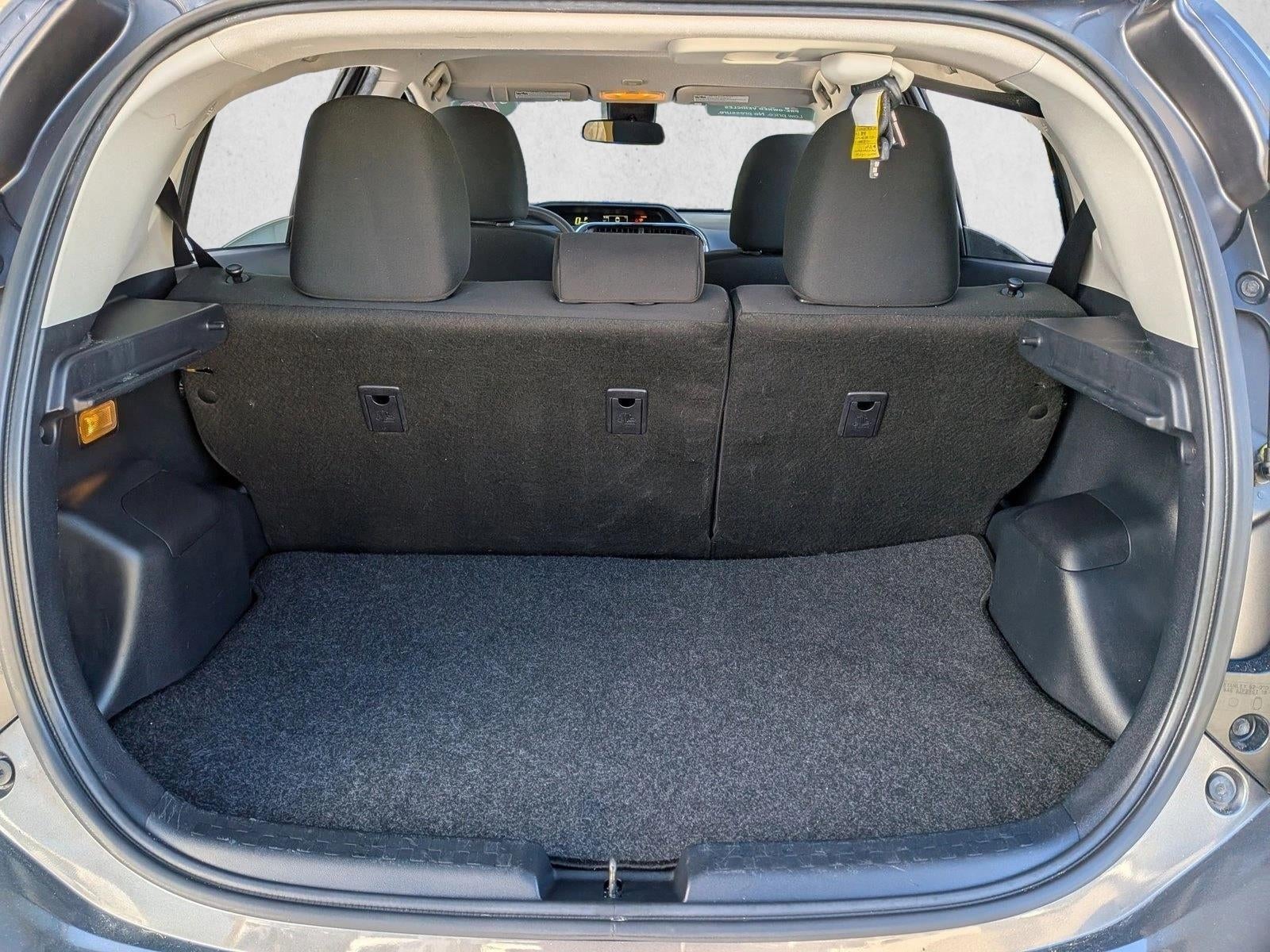 2018 Toyota Prius c Two (GS)