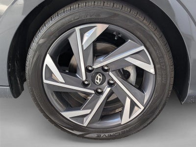 2024 Hyundai ELANTRA Limited IVT