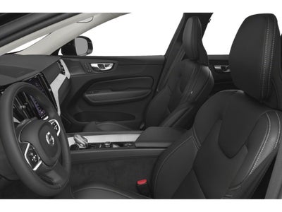 2022 Volvo XC60 B5 FWD Momentum