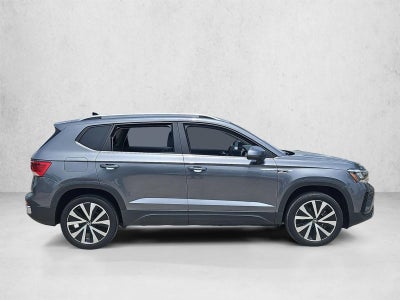 2022 Volkswagen Taos SE FWD