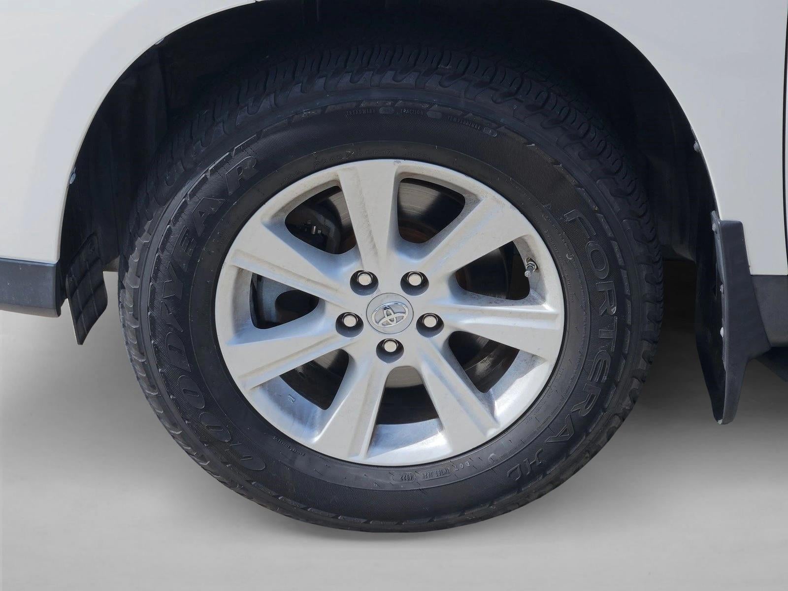 2013 Toyota Highlander FWD 4dr I4 Plus (Natl)