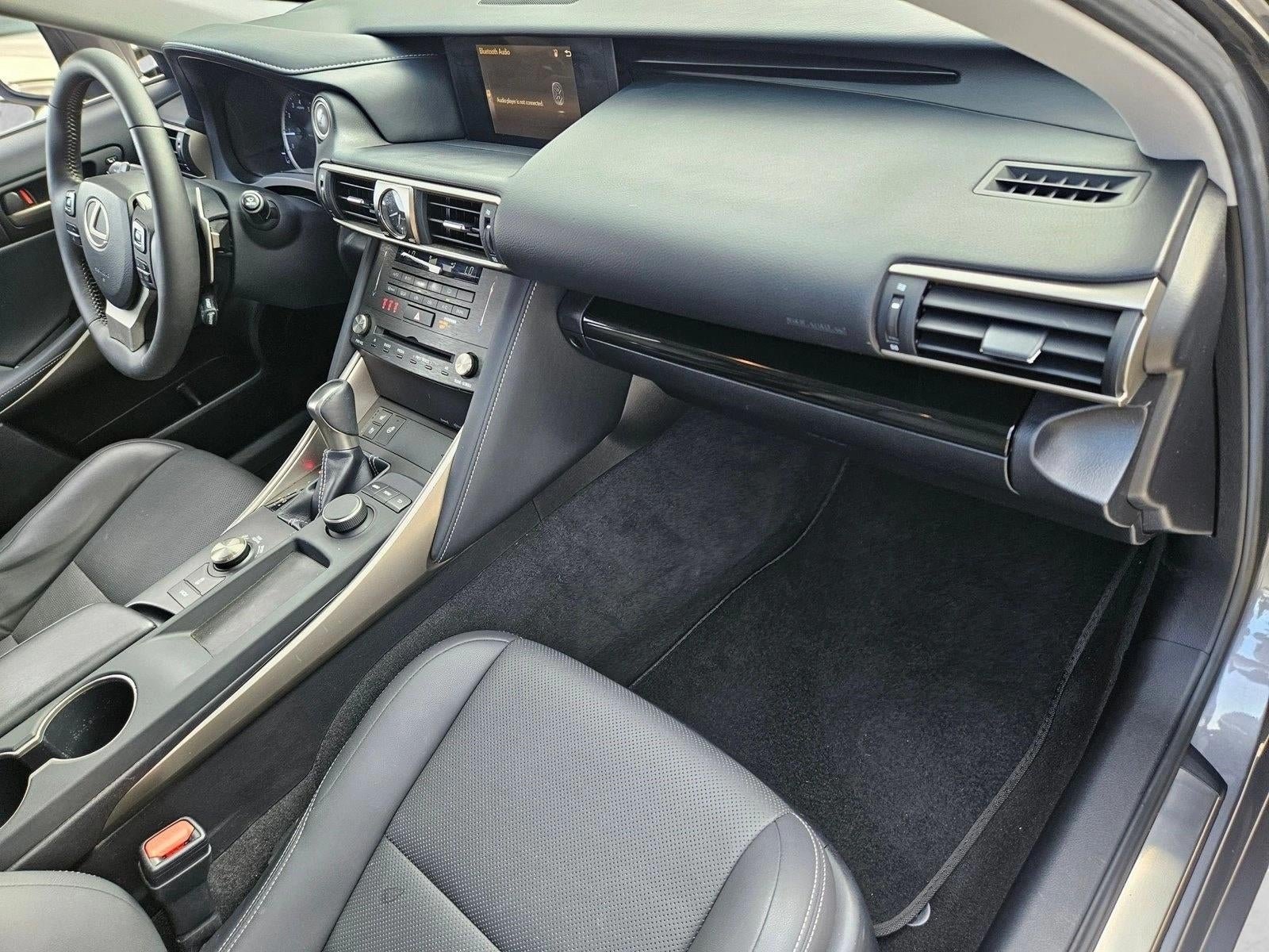 2019 Lexus IS 300 RWD
