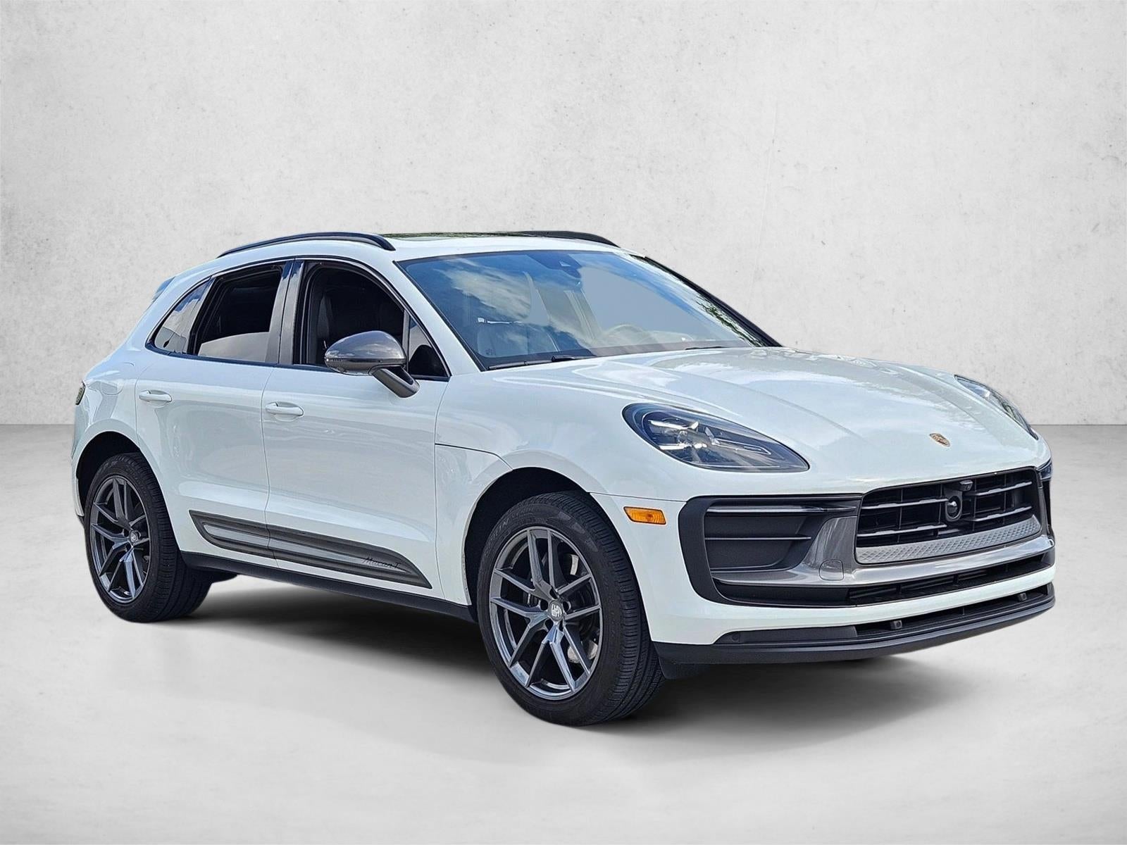 2025 Porsche Macan T AWD