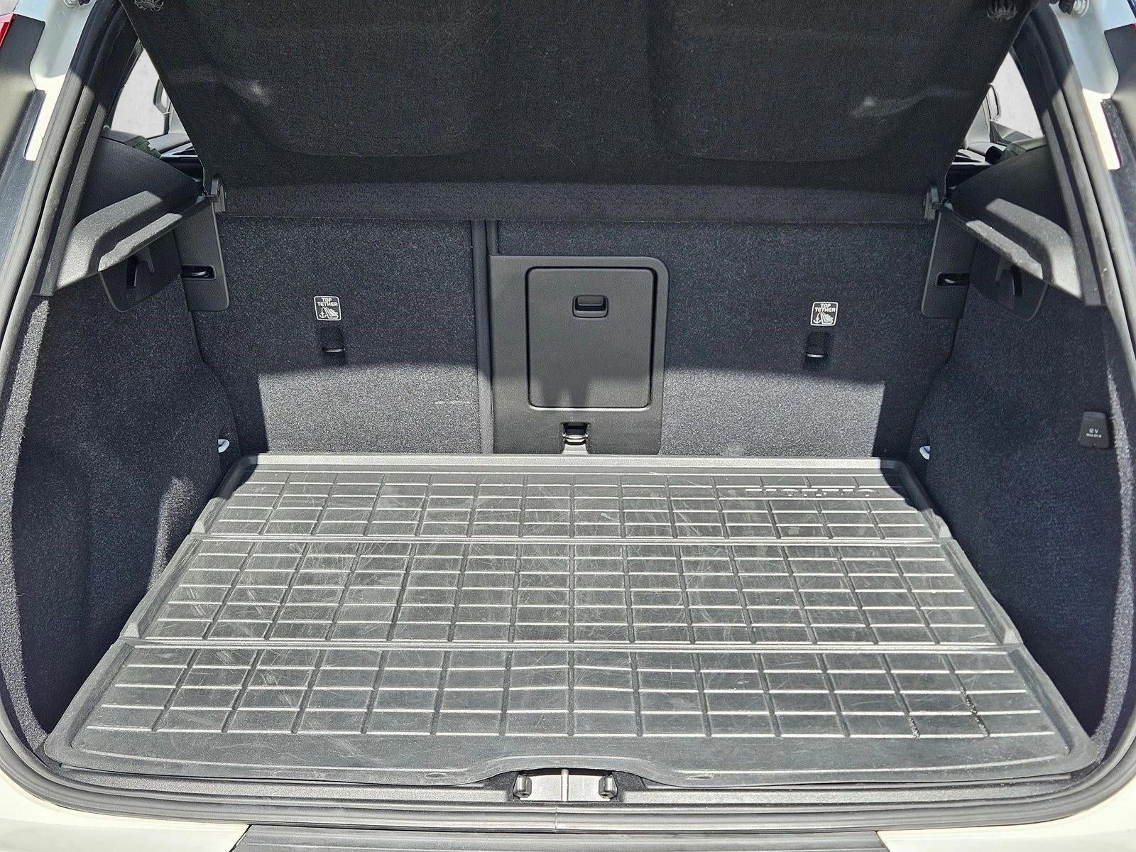 2021 Volvo XC40 Recharge P8 eAWD Pure Electric