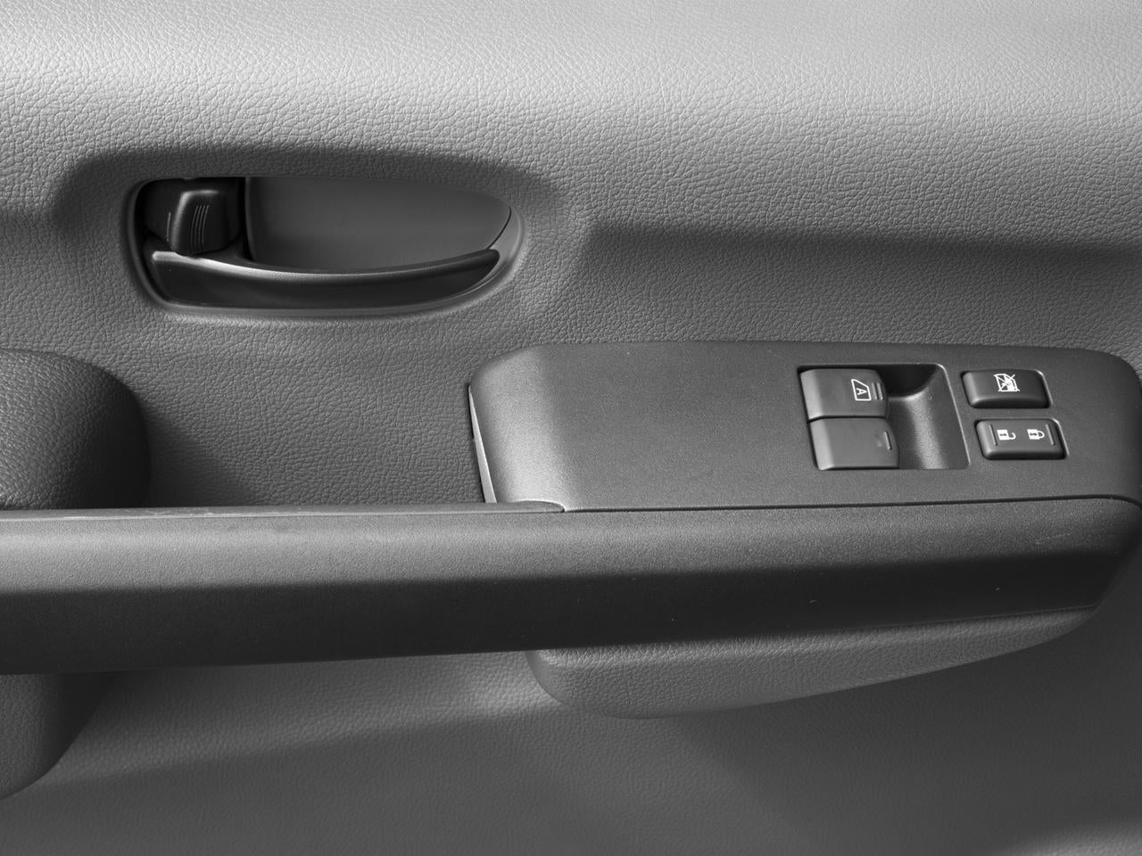 2016 Nissan NVP V8 SL