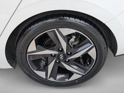 2021 Hyundai ELANTRA Limited IVT