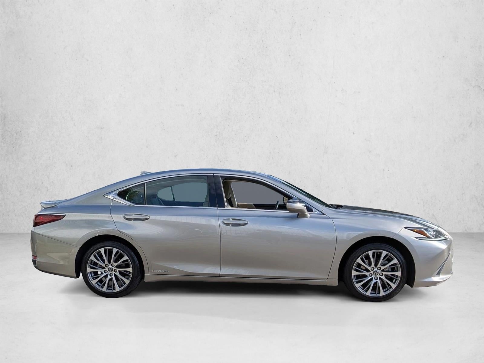 2019 Lexus ES 300h FWD