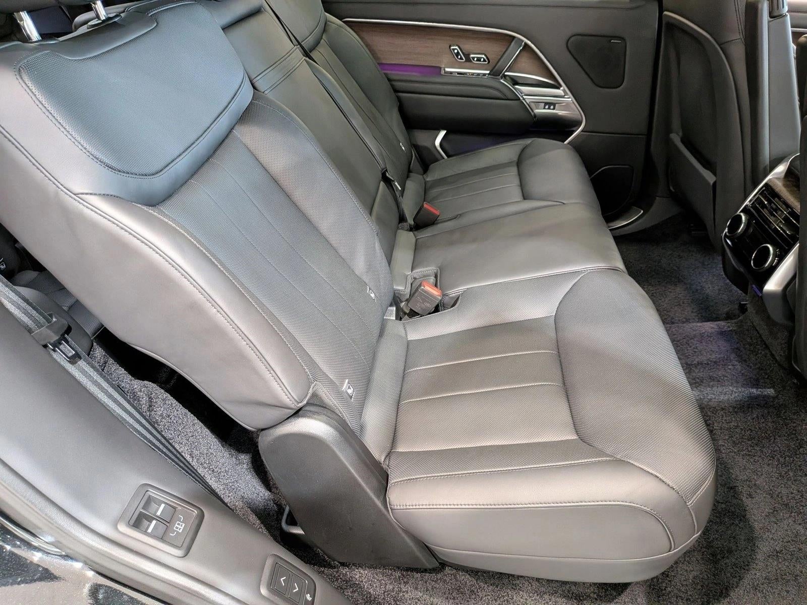 2023 Land Rover Range Rover P400 SE LWB 7 Seat