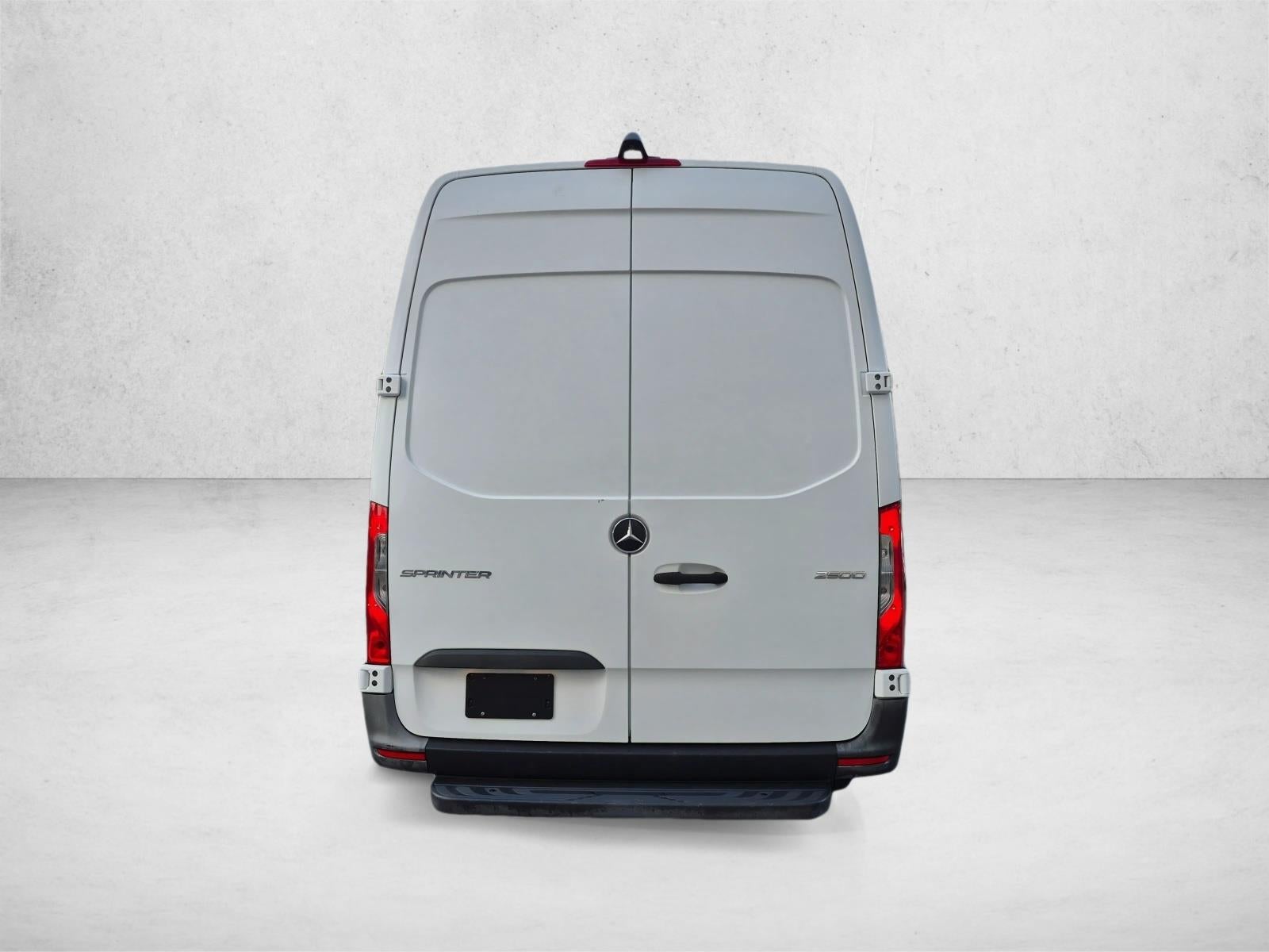 2022 Mercedes-Benz Sprinter Cargo Van 2500 High Roof I4 170" RWD