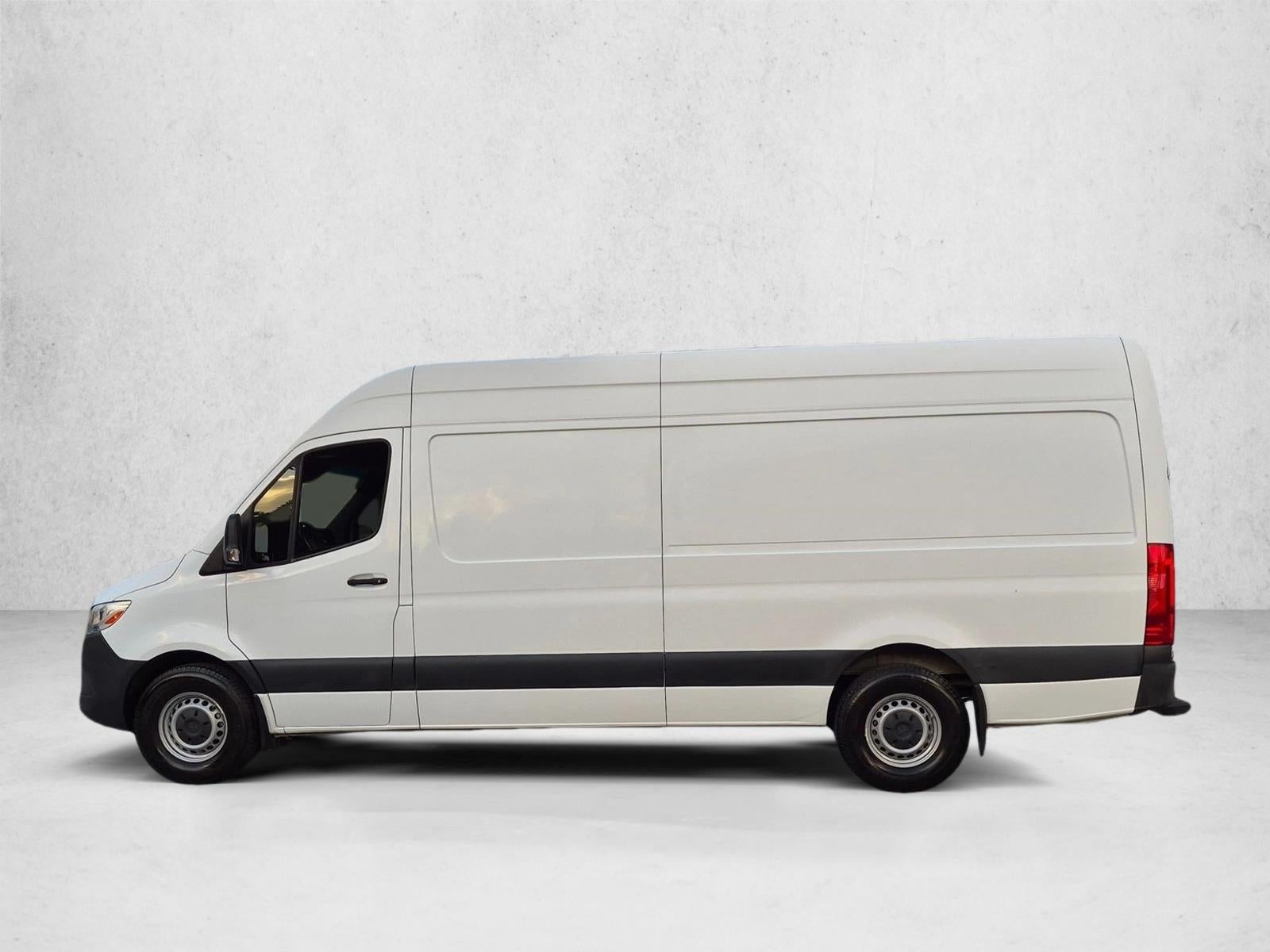 2022 Mercedes-Benz Sprinter Cargo Van 2500 High Roof I4 170" RWD