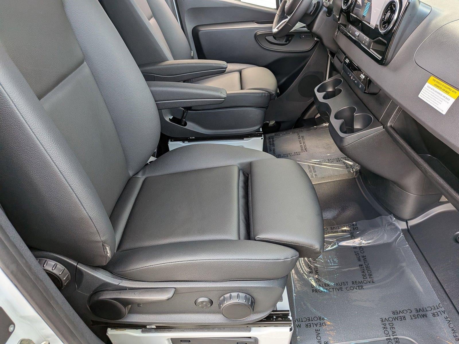 2024 Mercedes-Benz eSprinter Cargo Van 2500 High Roof 170" RWD