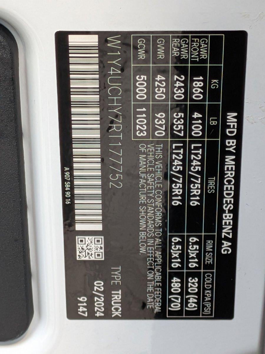 2024 Mercedes-Benz eSprinter Cargo Van 2500 High Roof 170" RWD