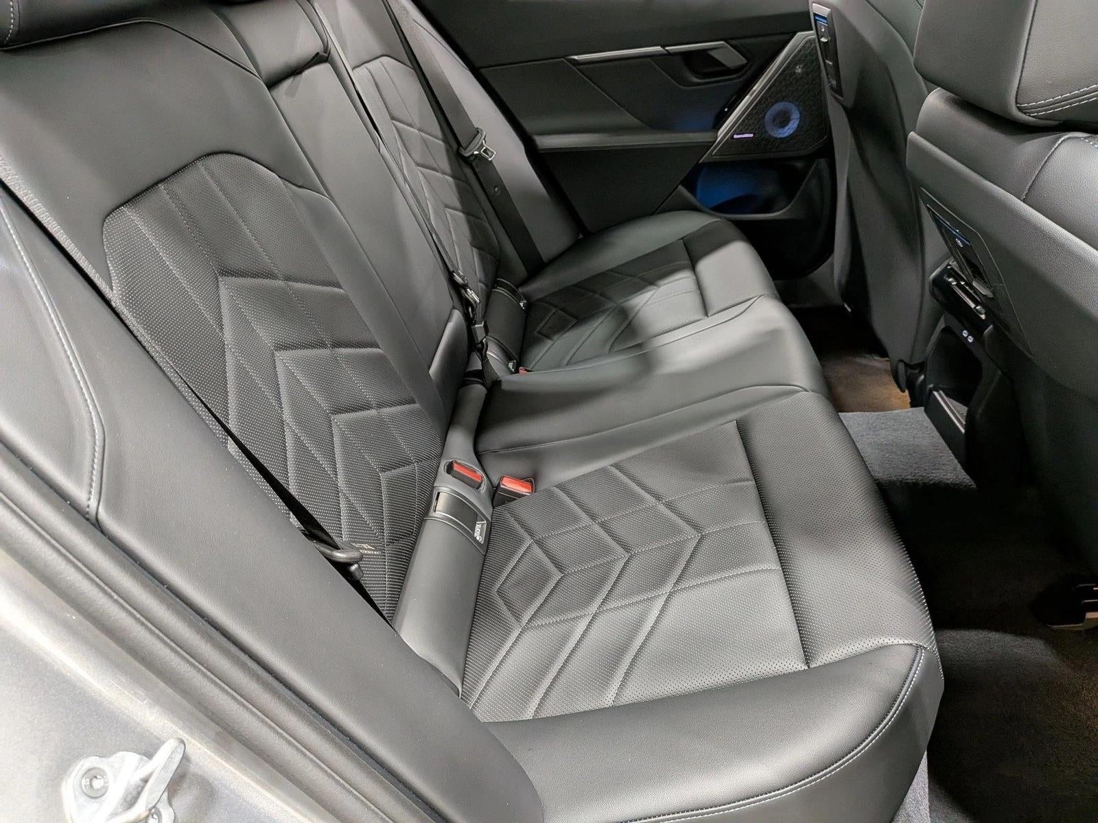 2026 BMW 550e xDrive Sedan