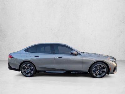 2026 BMW 550e xDrive Sedan