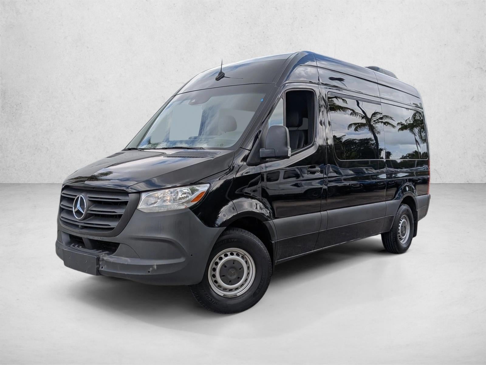 2019 Mercedes-Benz Sprinter Passenger Van 2500 High Roof V6 144" RWD