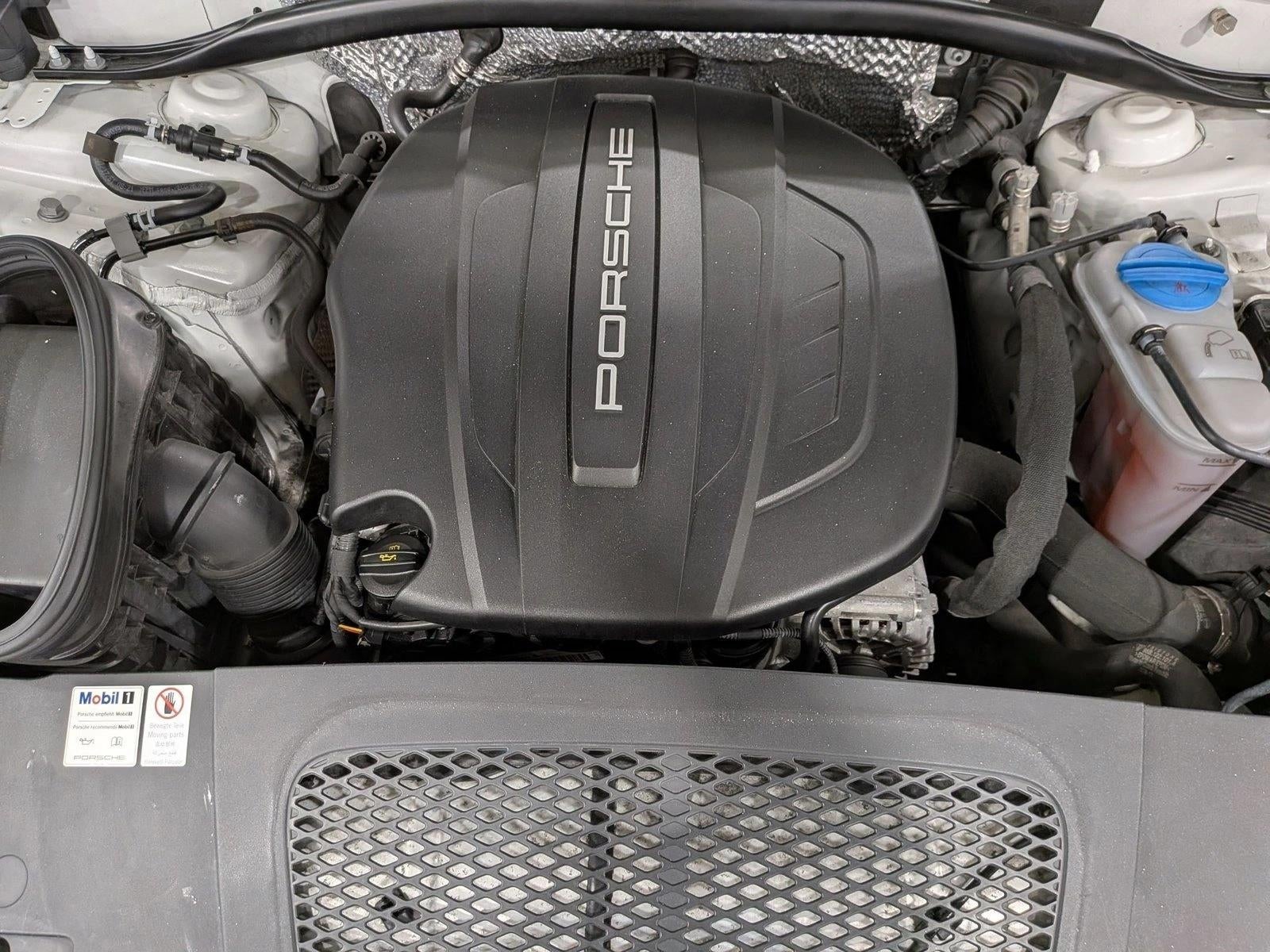 2018 Porsche Macan AWD