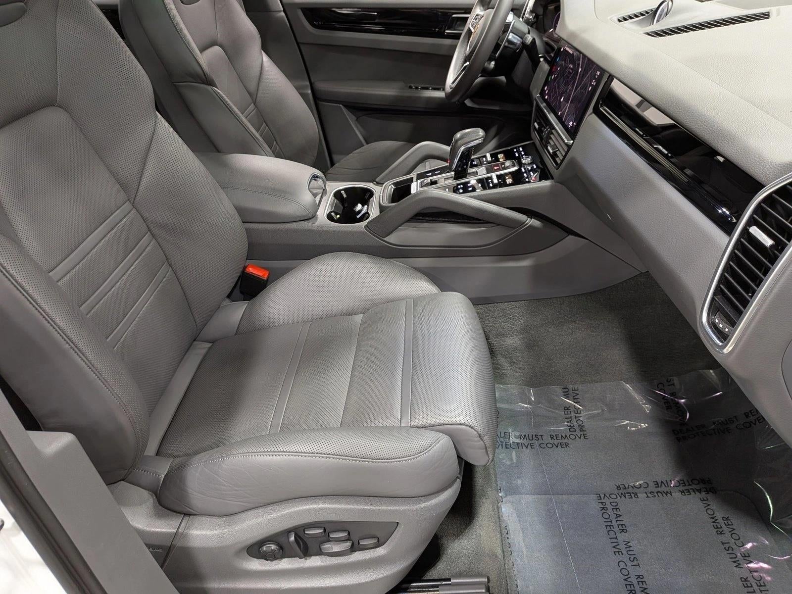 2023 Porsche Cayenne Platinum Edition E-Hybrid AWD