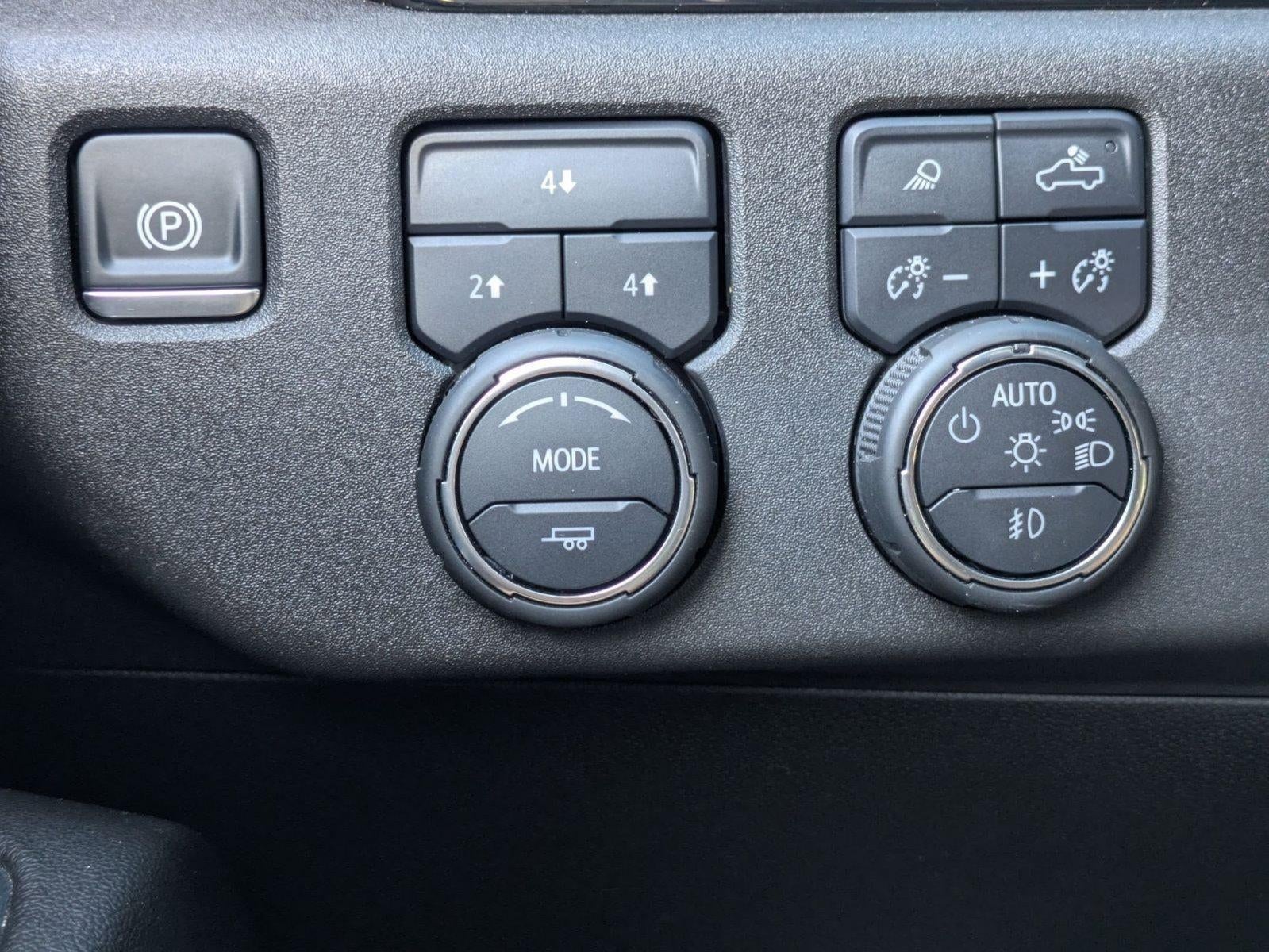 2025 Chevrolet Silverado 2500 HD Crew Cab Standard Box 4-Wheel Drive LT