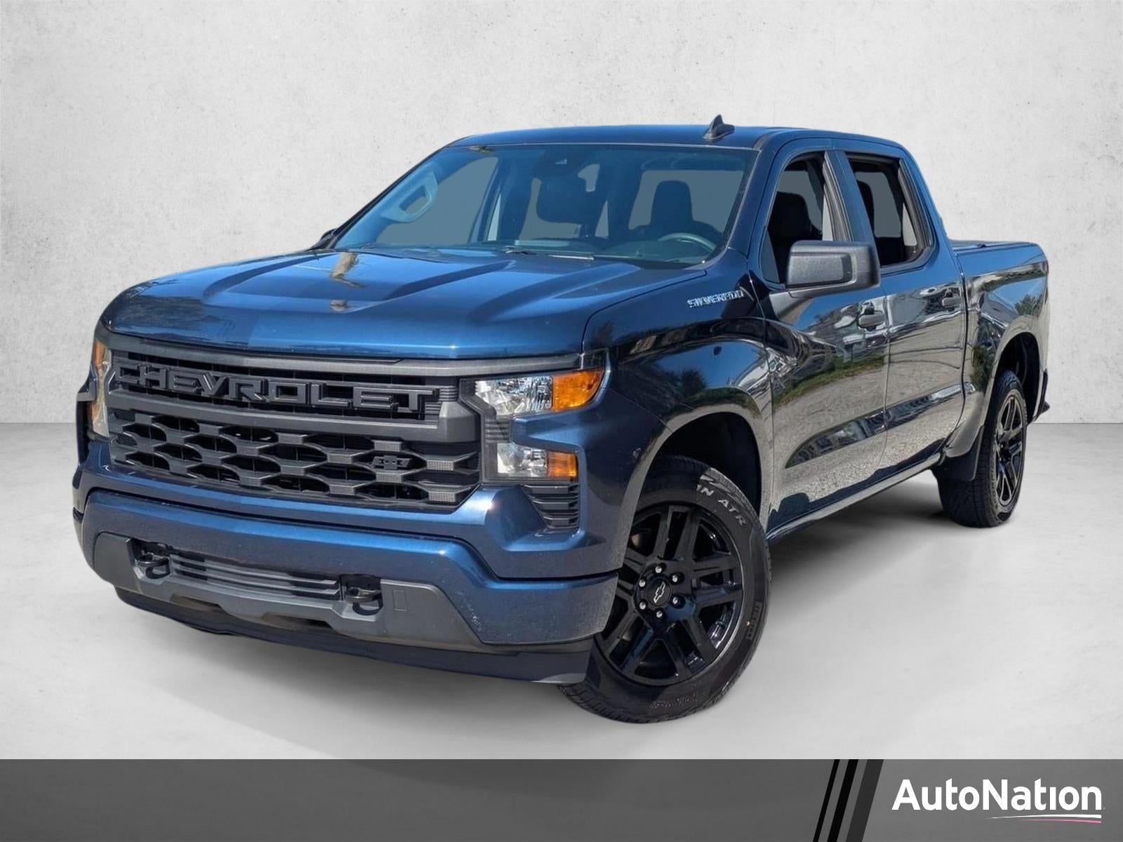 2022 Chevrolet Silverado 1500 Crew Cab Short Box 2-Wheel Drive Custom