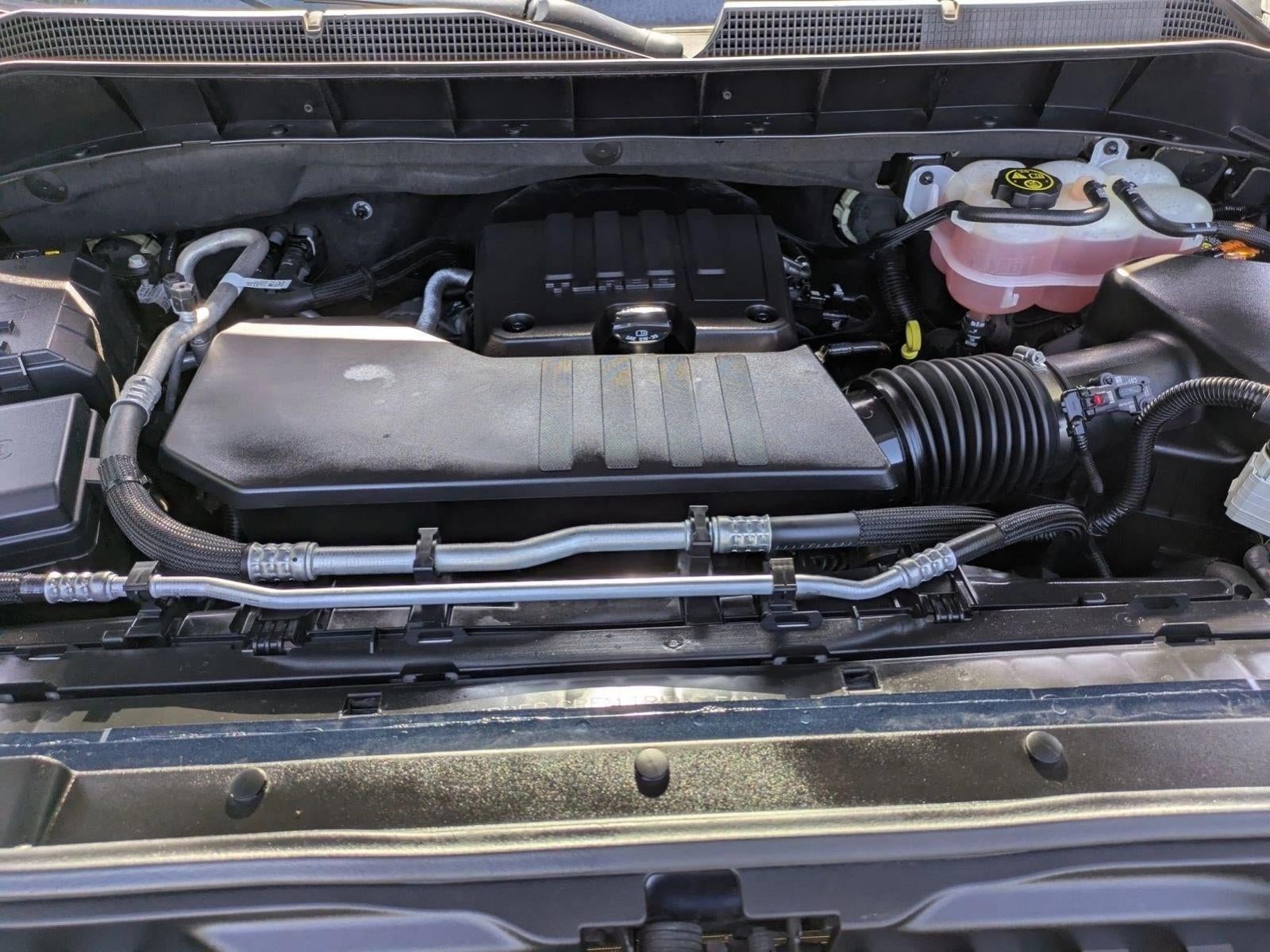 2022 Chevrolet Silverado 1500 Crew Cab Short Box 2-Wheel Drive Custom