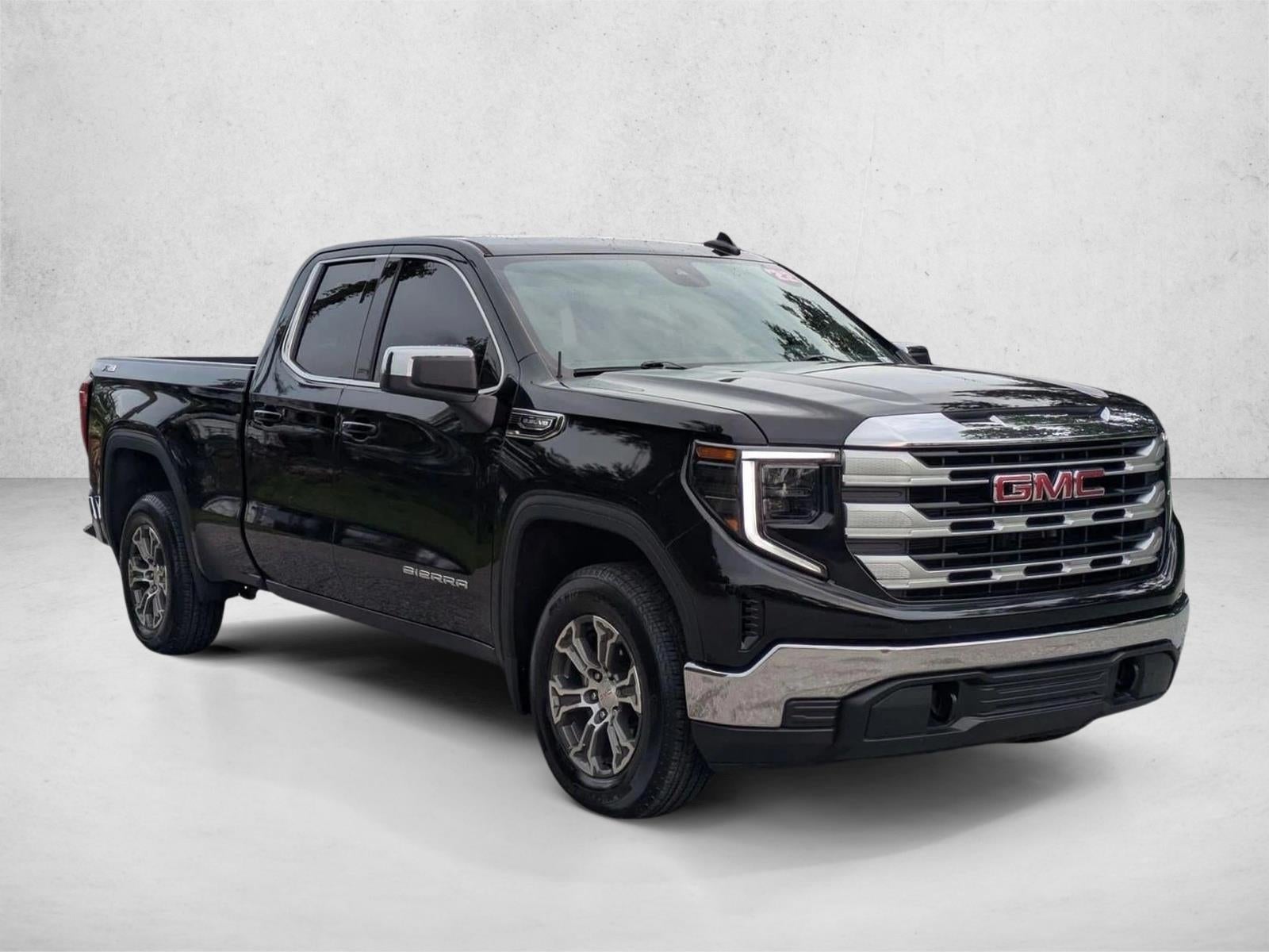 2022 GMC Sierra 1500 Double Cab Standard Box 4-Wheel Drive SLE