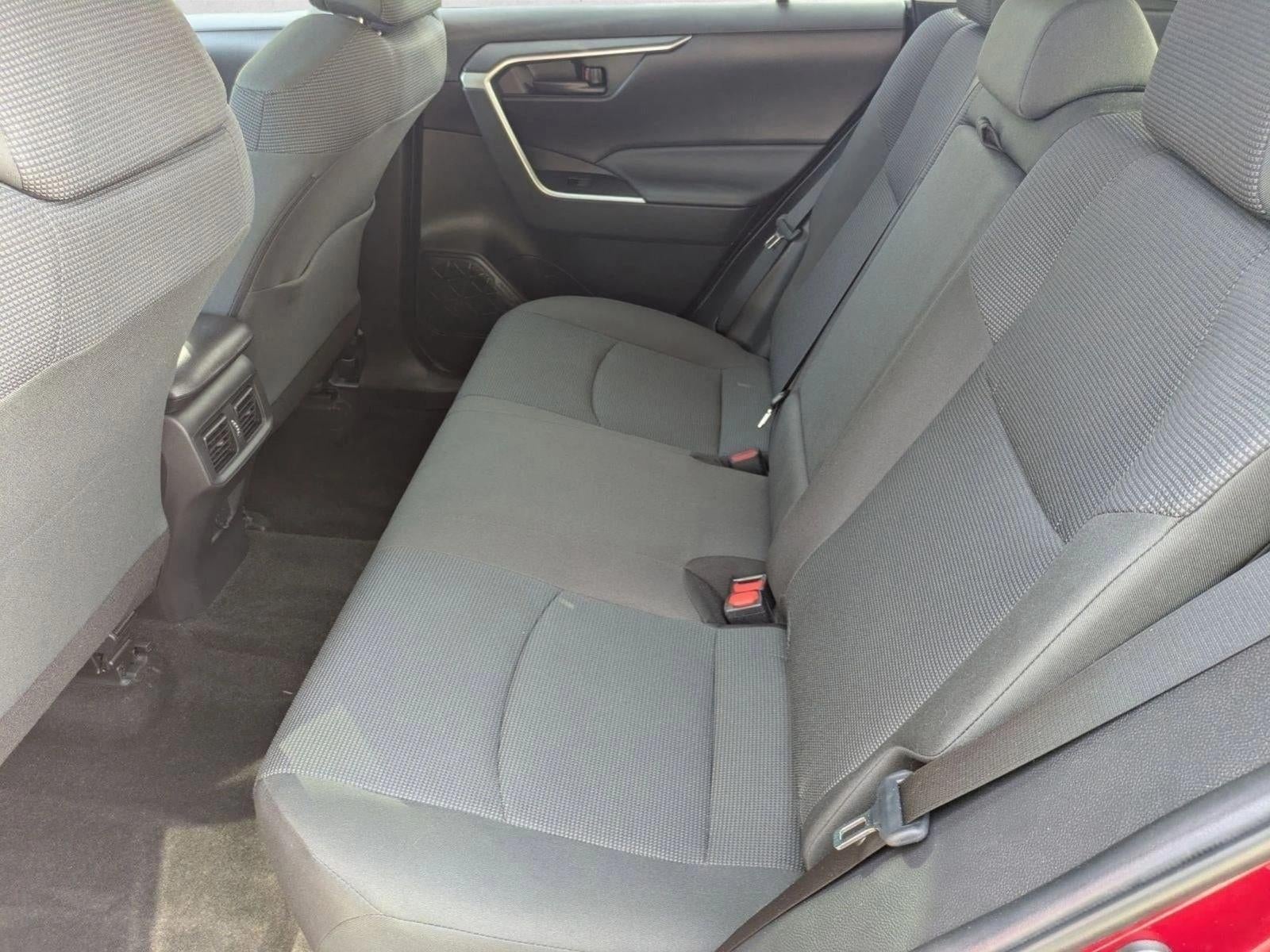 2022 Toyota RAV4 LE FWD (GS)