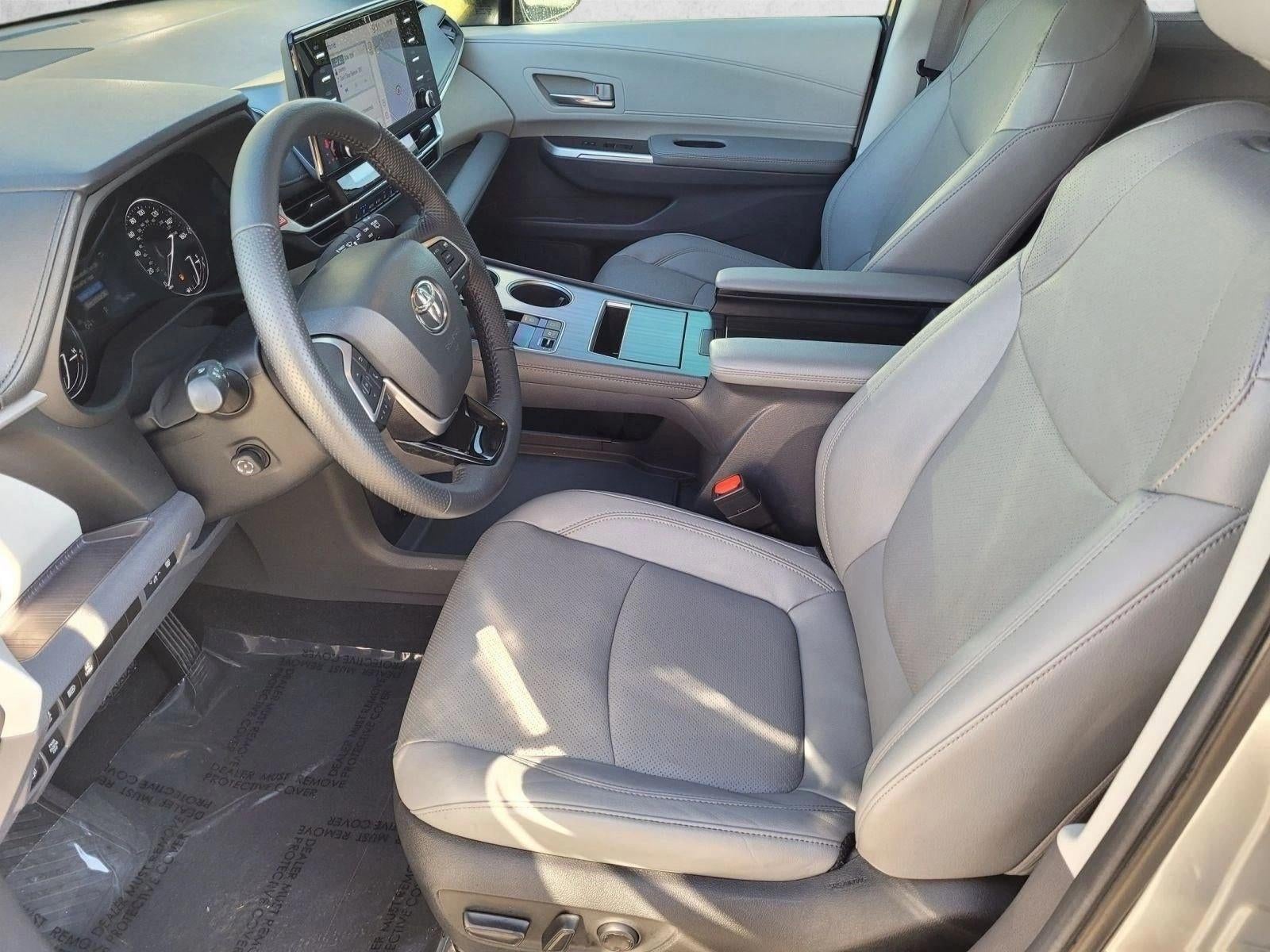 2023 Toyota Sienna Limited AWD 7-Passenger (Natl)