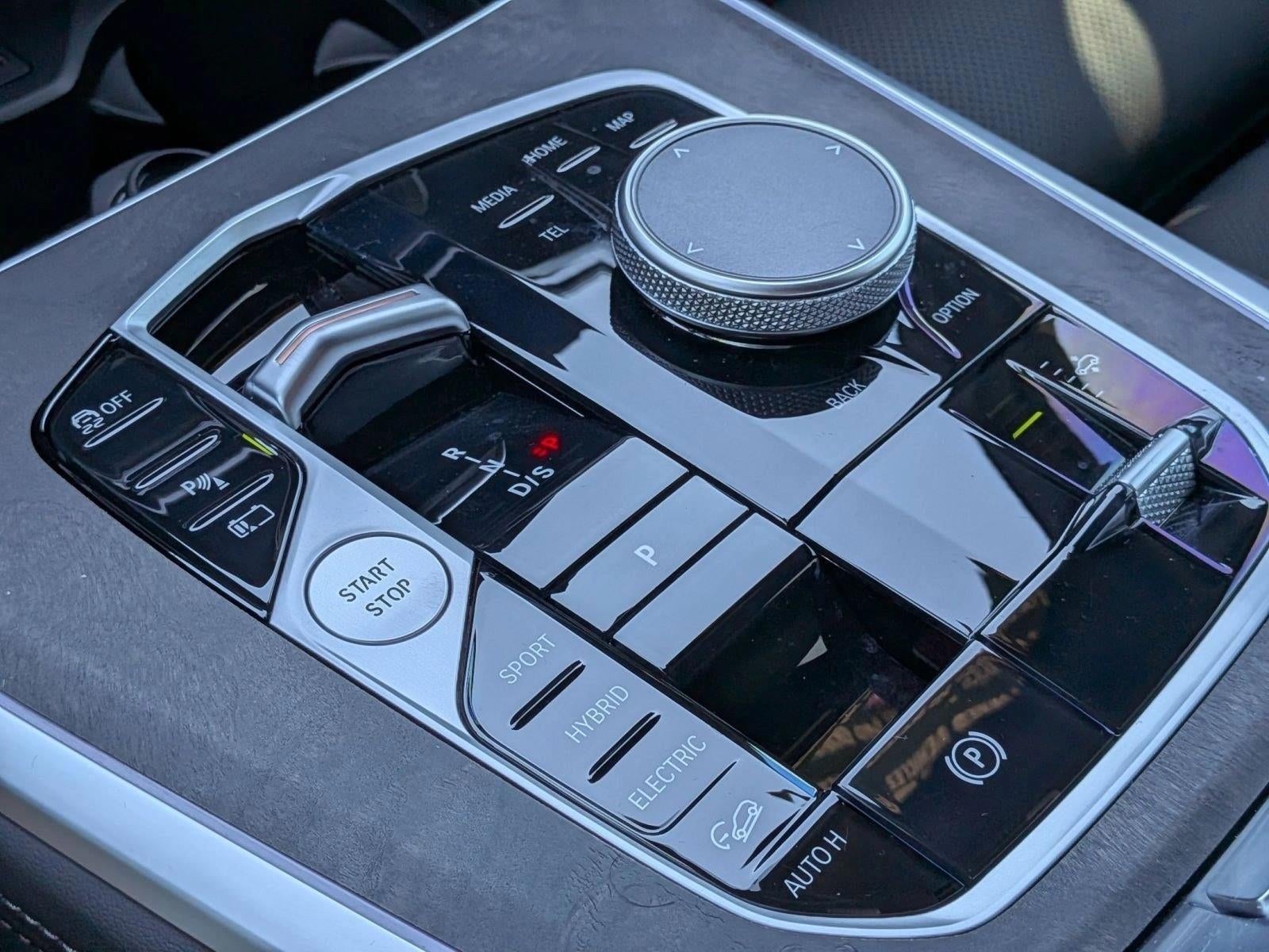 2025 BMW X5 xDrive50e Plug-In Hybrid